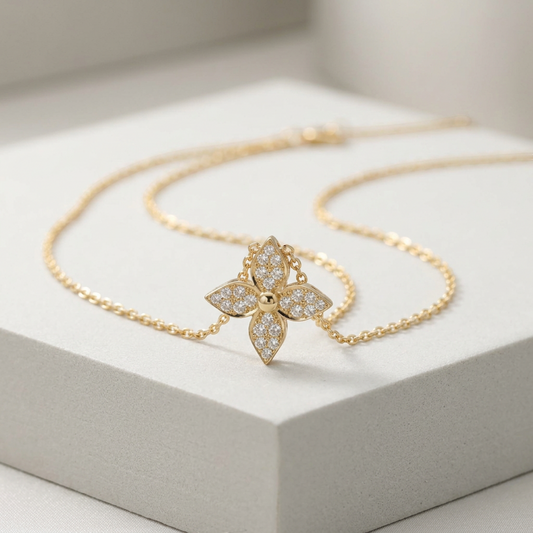 Louis Vuitton Star Blossom Diamond Necklace Pink Gold (18K) Diamond Women,Men Fashion Pendant Necklace (Pink Gold)
