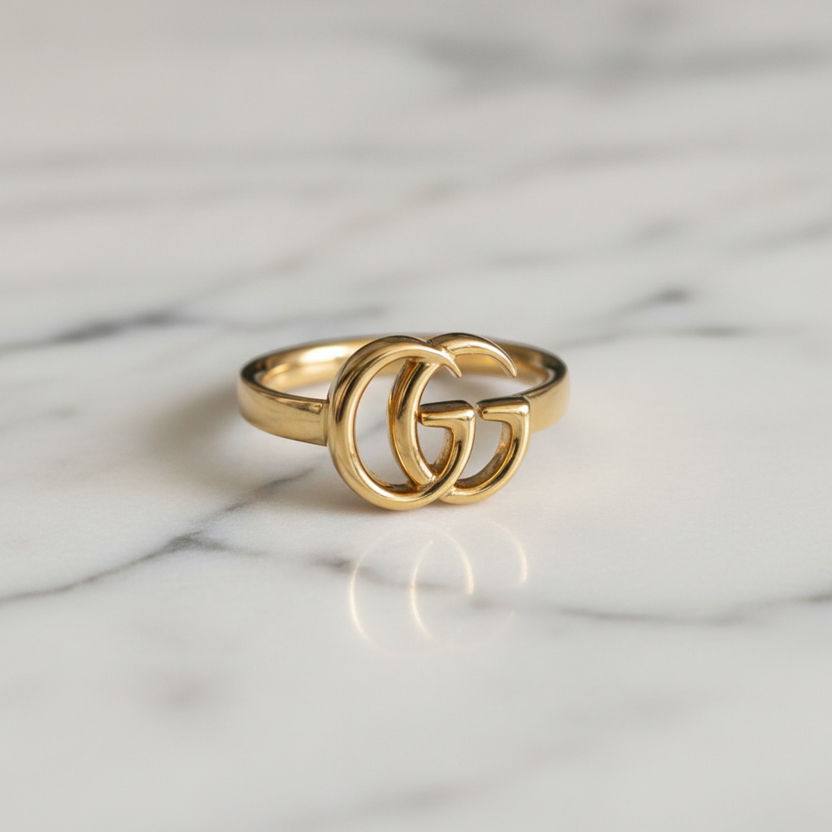 Gucci GG Ring Yellow Gold (18K) Fashion No Stone Band Ring Gold