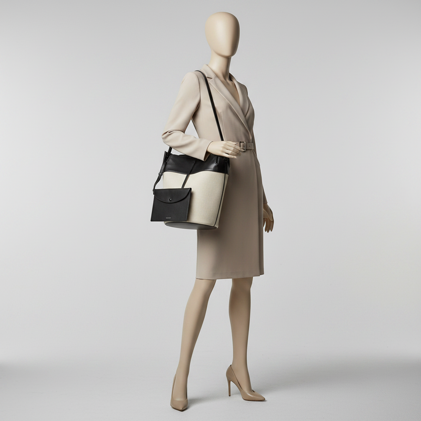 Burberry Large Bucket Bag Men,Women Canvas,Leather Shoulder Bag Black,Light Beige
