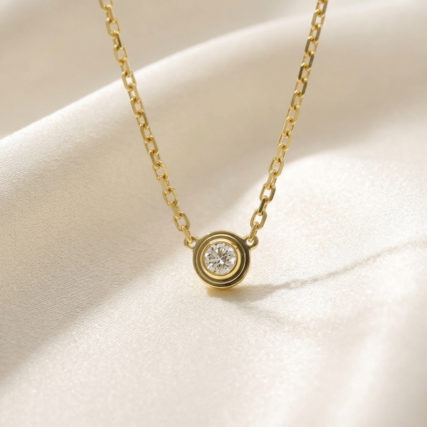 Cartier D'Amour Necklace XS Yellow Gold (18K) Diamond Men,Women Fashion Pendant Necklace (Gold)
