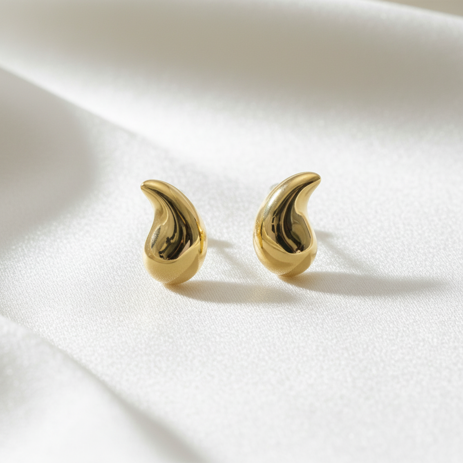 Tiffany Teardrop Earrings No Stone Yellow Gold (18K) Stud Earrings Gold