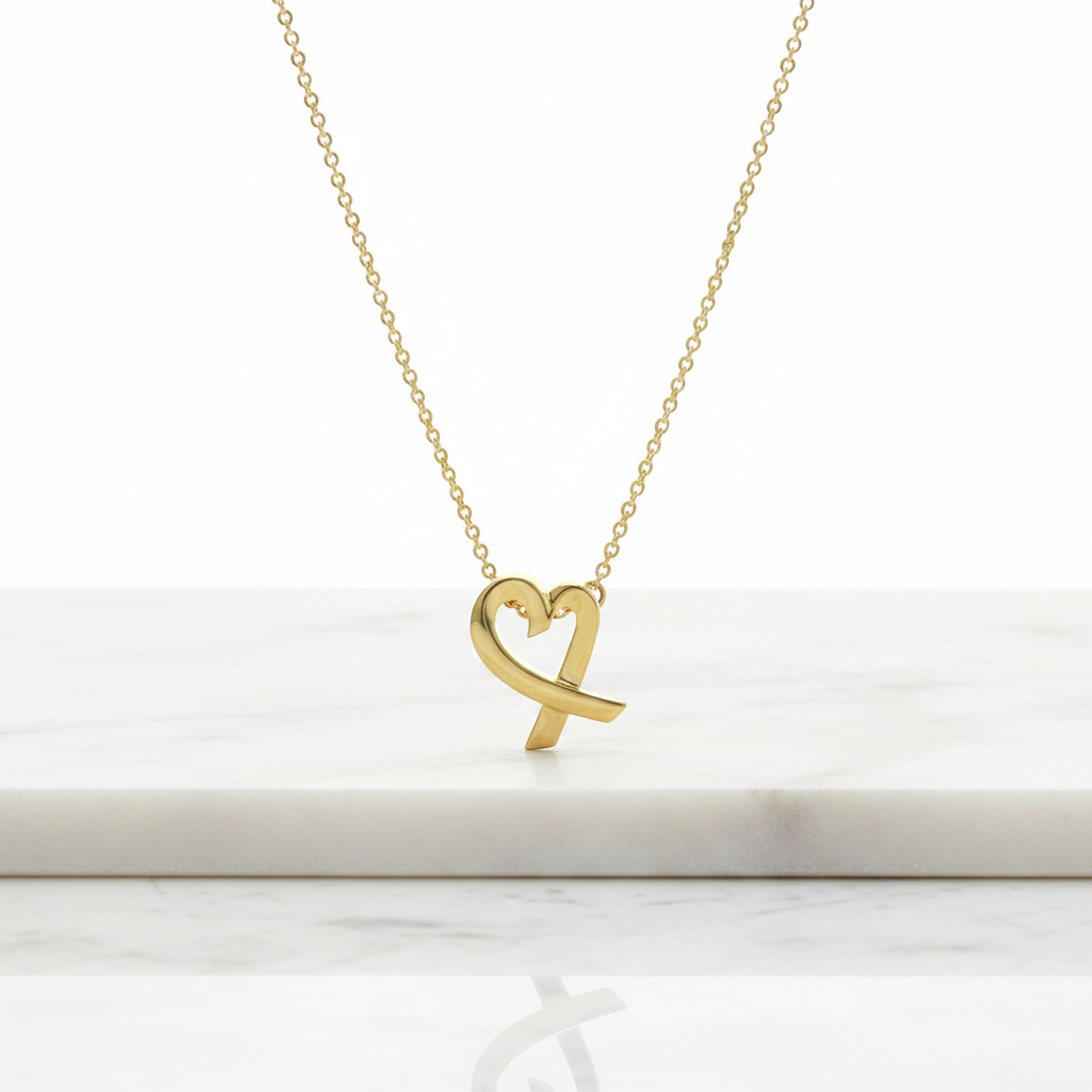 Tiffany Loving Heart Yellow Gold (18K) No Stone Women,Men Fashion Pendant Necklace (Gold)