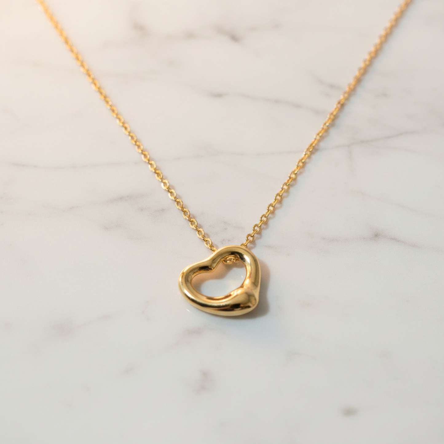 Tiffany Open Heart Yellow Gold (18K) No Stone Men,Women Fashion Pendant Necklace (Gold)