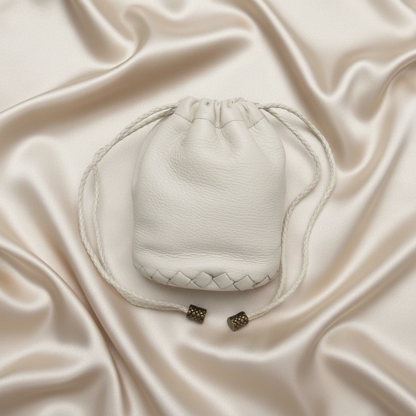 Bottega Veneta Mini Drawstring Bag 196385 Women,Men Leather Pouch Off-white