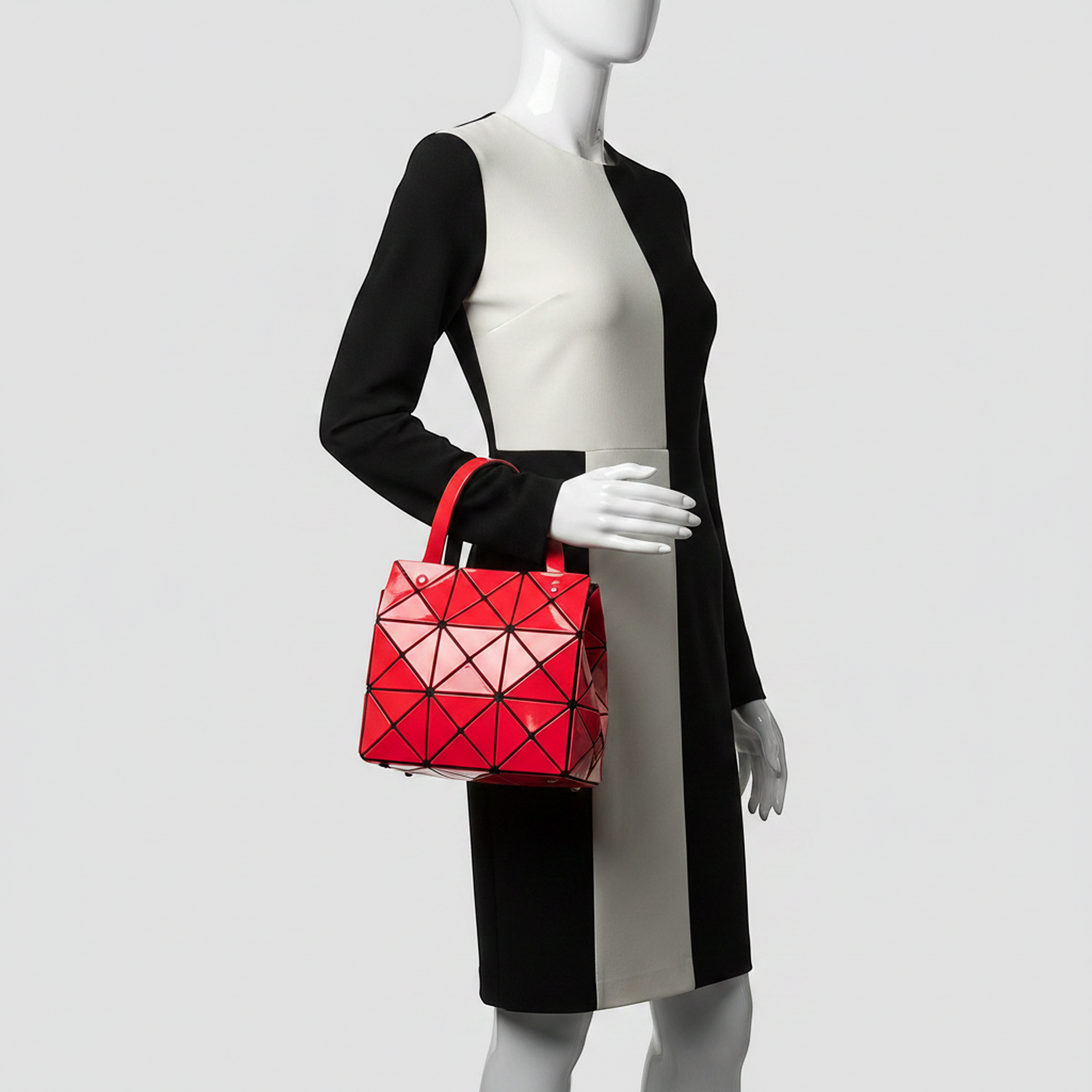 Issey Miyake BAOBAO Carat BB41-AG610-24 Women,Men Polyester,Faux Leather Handbag Pink
