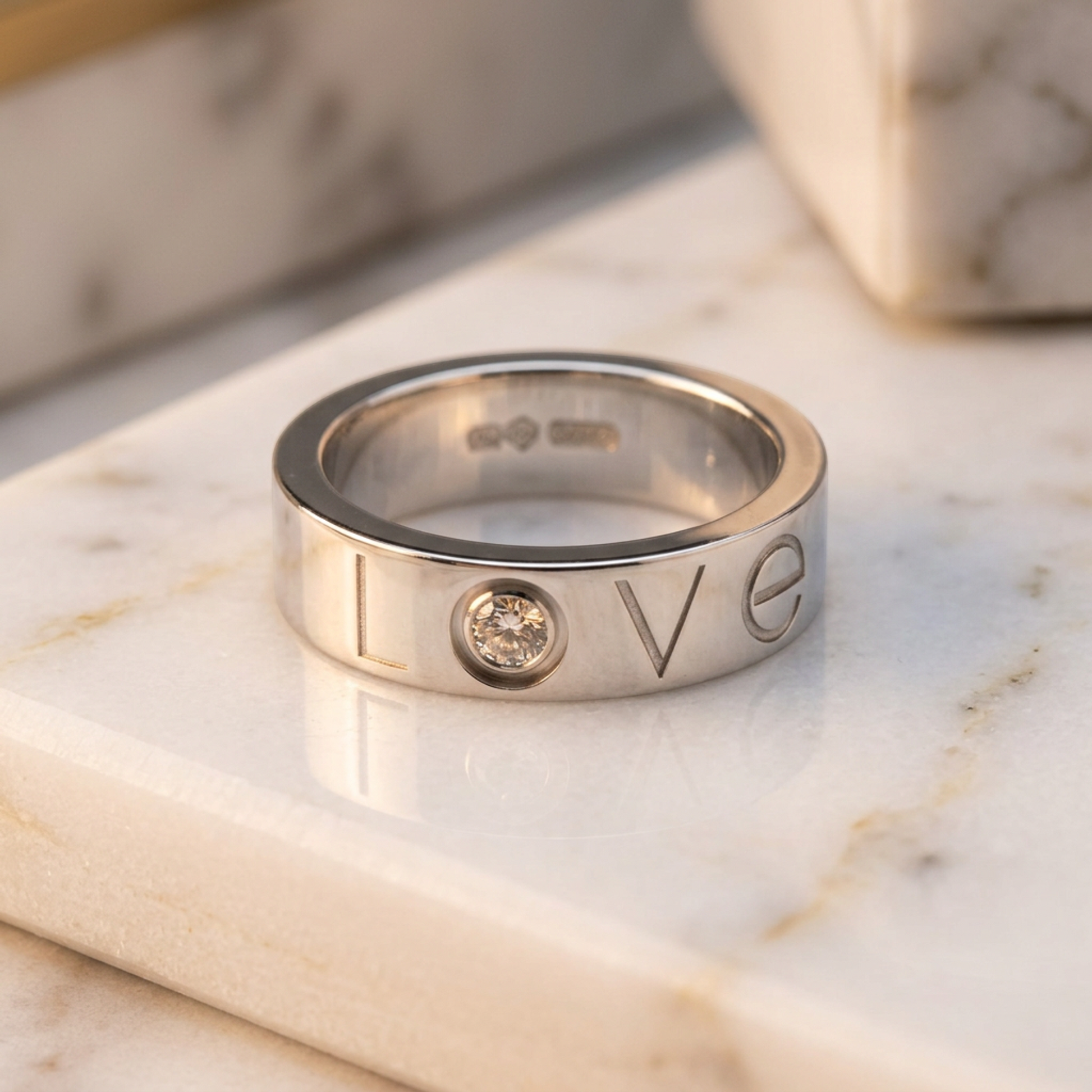Cartier Love Ring Christmas Limited Edition 1P Diamond White Gold (18K) Fashion Diamond Band Ring Silver