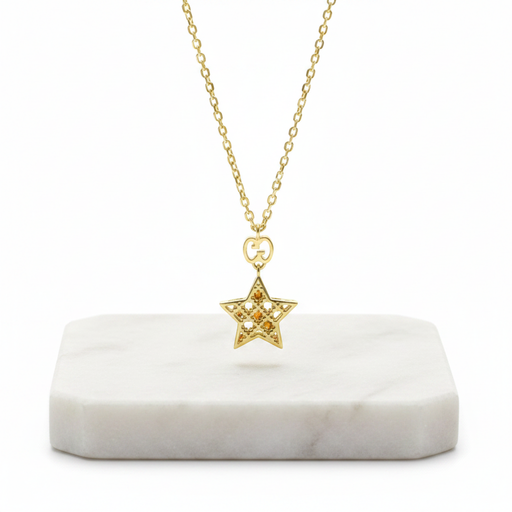 Gucci Diamantissima Star Necklace Yellow Gold (18K) No Stone Men,Women Fashion Pendant Necklace (Gold)
