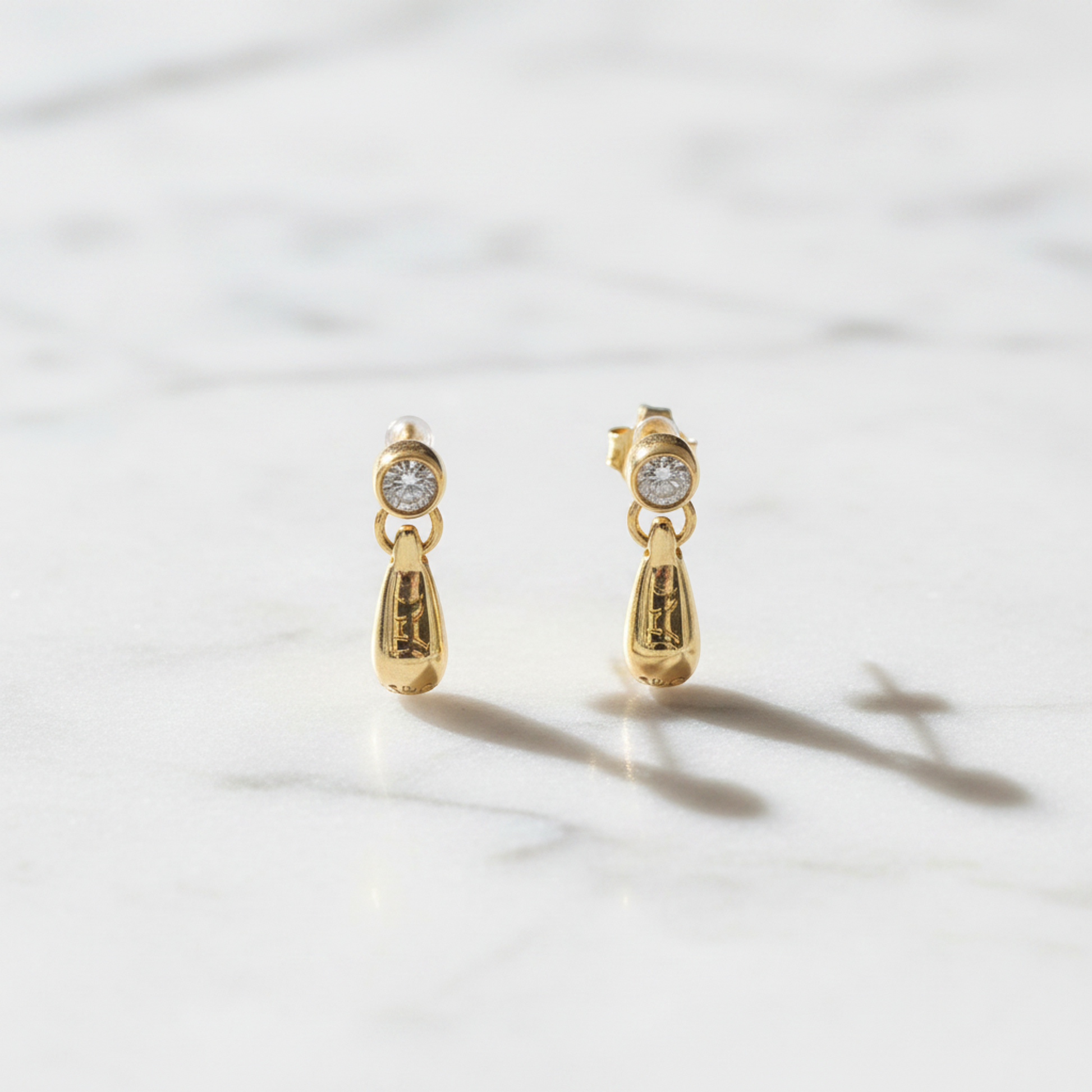 Tiffany Teardrop Diamond Earrings Diamond Yellow Gold (18K) Drop Earrings Gold