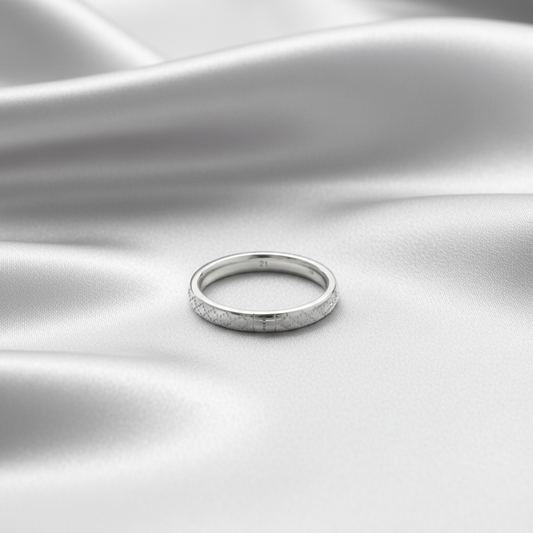 Gucci Diamantissima Ring White Gold (18K) Fashion No Stone Band Ring Silver