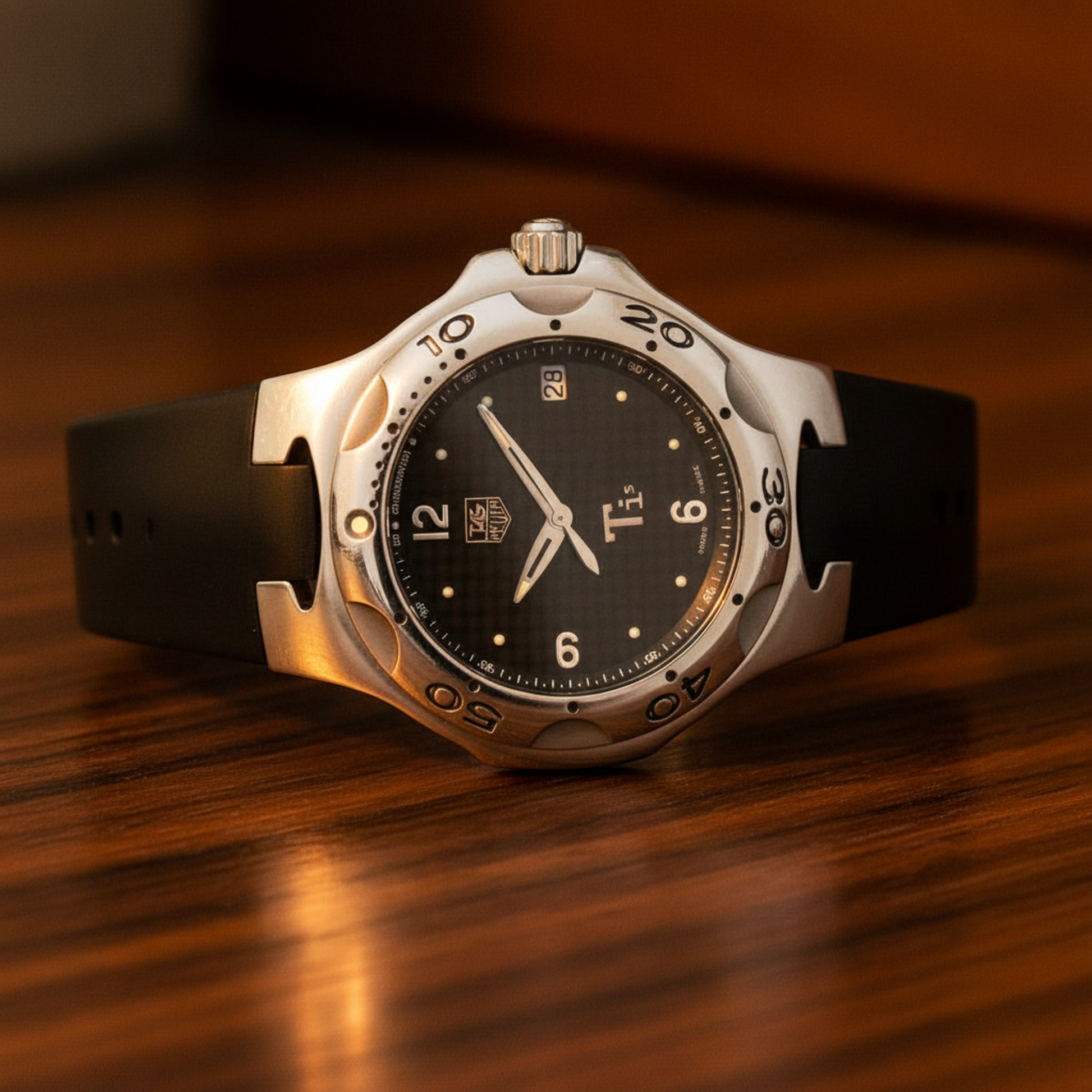 TAG HEUER Kirium Titanium Rubber Quartz Mens Watch WL1180 (外装仕上げ済み)