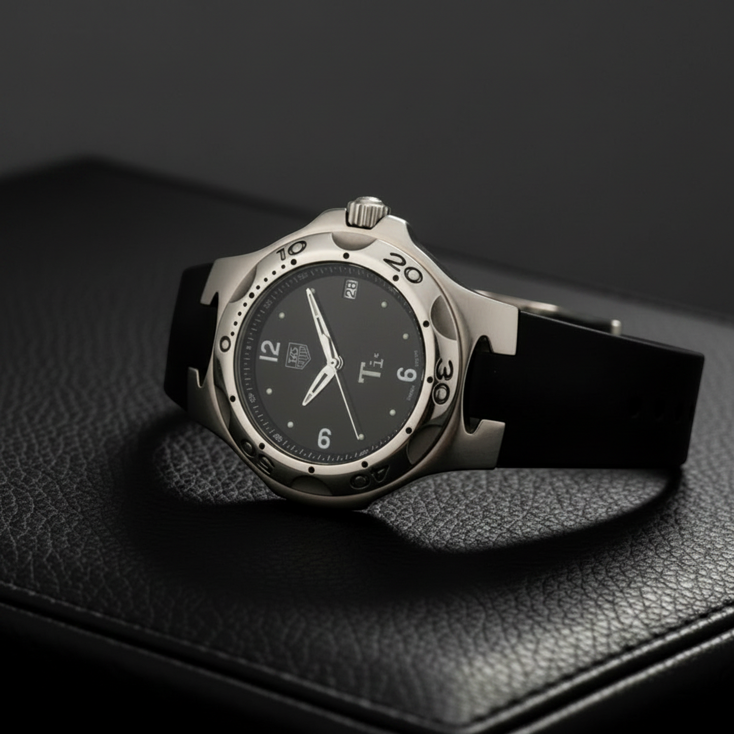 TAG HEUER Kirium Titanium Rubber Quartz Mens Watch WL1180 (外装仕上げ済み)