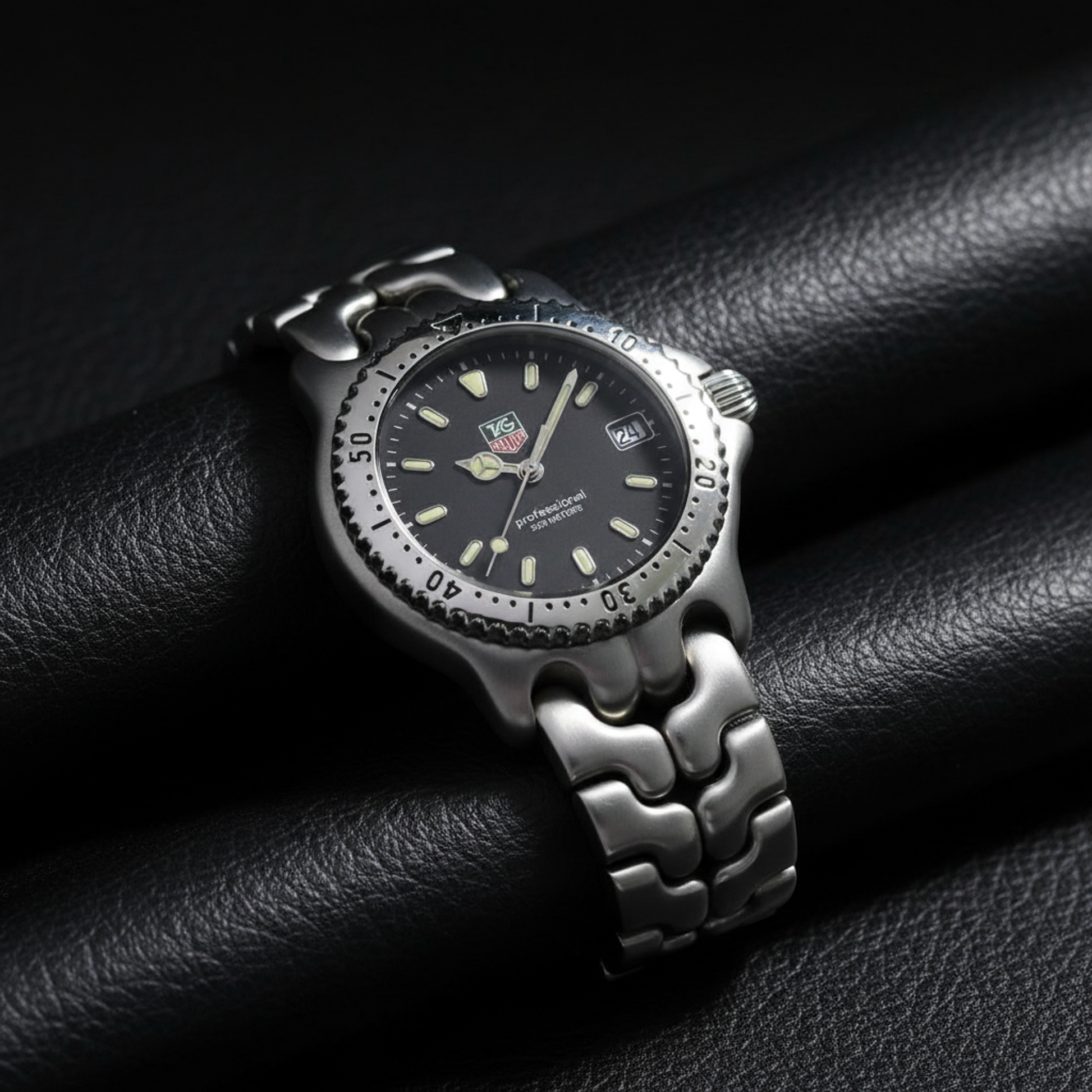 TAG HEUER Sel Professional 200M Quartz Mid Size Watch WG1214 Polished