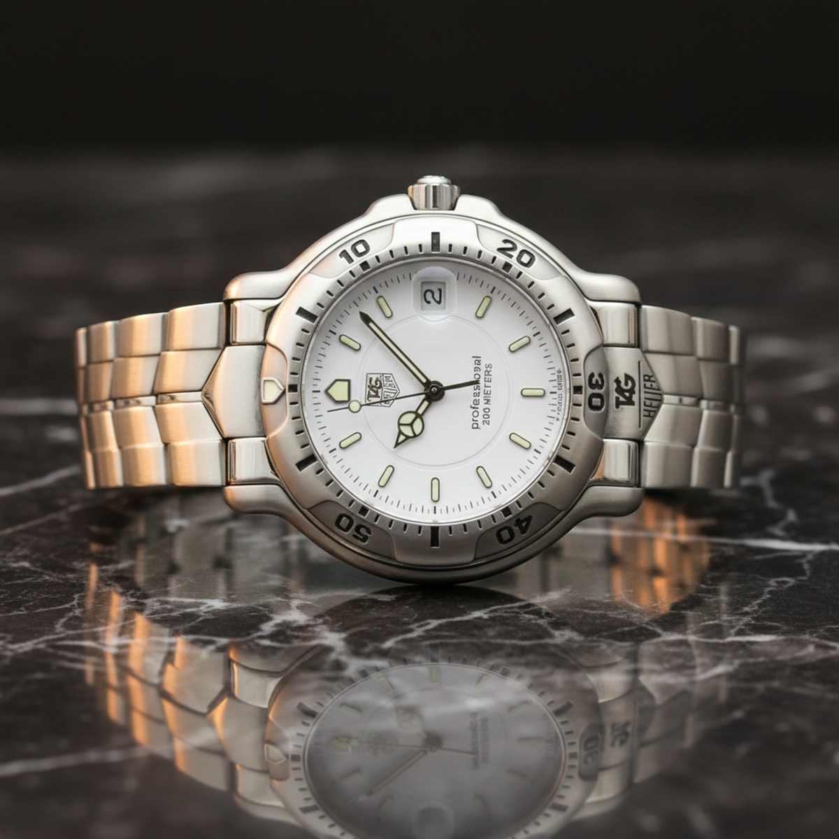 TAG HEUER 6000 Professional Steel Quartz Mens Watch WH1111 Polished