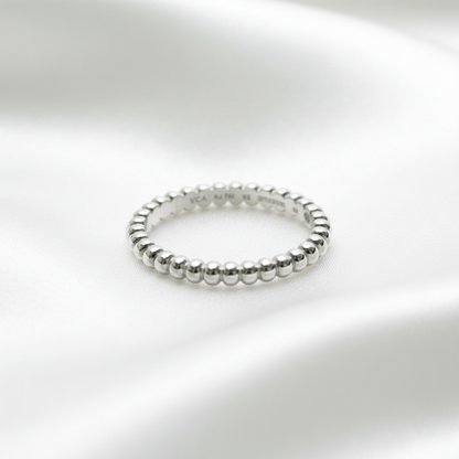 Van Cleef & Arpels Perle Ring Mini Model VCARPJME52 White Gold (18K) Fashion No Stone Band Ring Silver