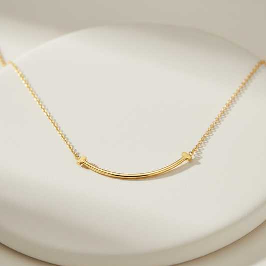 Tiffany Tiffany T Smile Necklace Small Yellow Gold (18K) No Stone Men,Women Fashion Pendant Necklace (Gold)