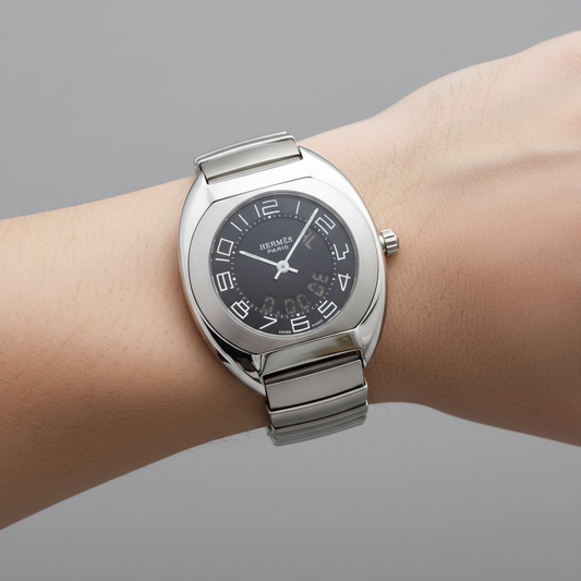 HERMES Espace Stainless Steel Quartz Ladies Watch ES1.210 Polished