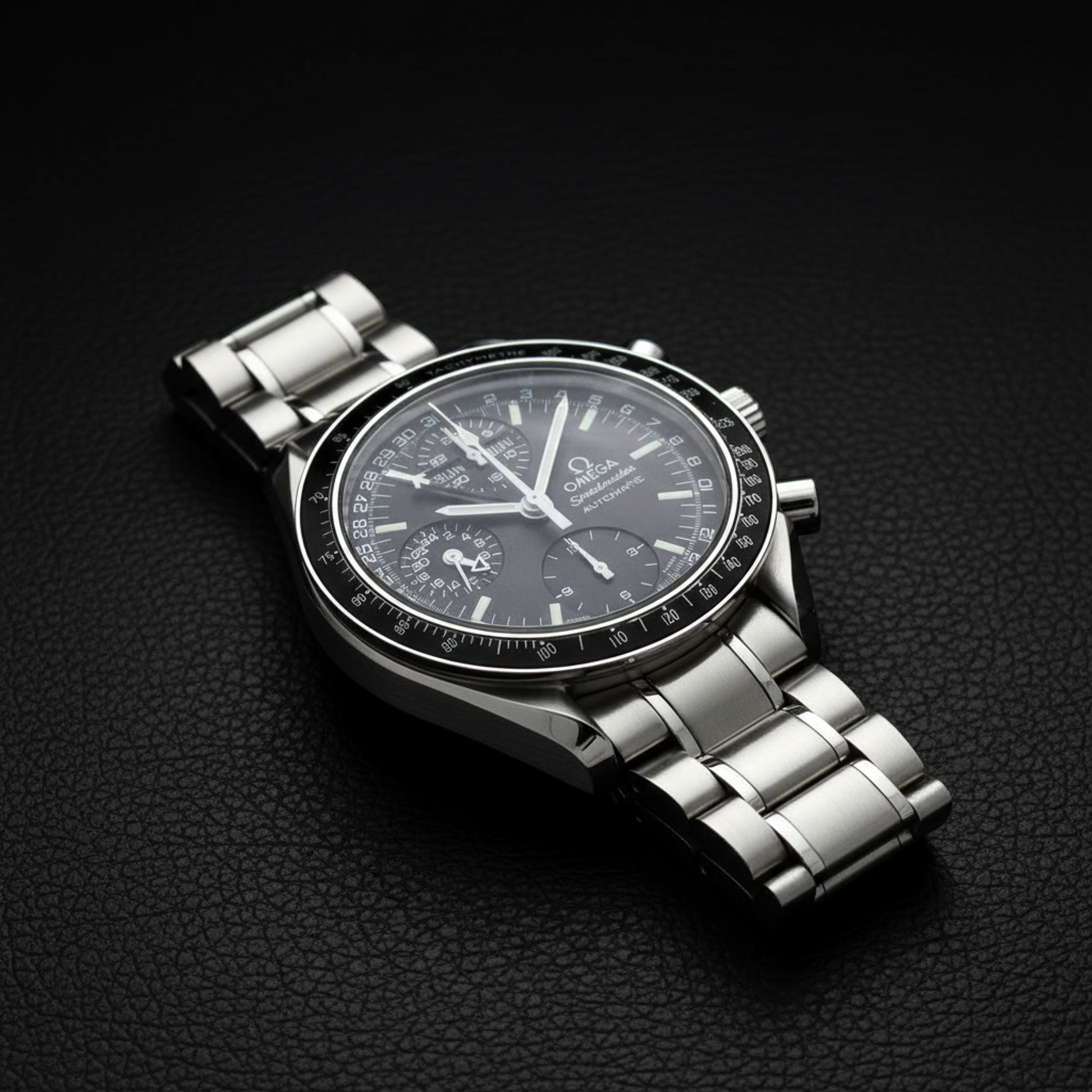 OMEGA Speedmaster Mark 40 Steel Automatic Mens Watch 3520.50 Polished