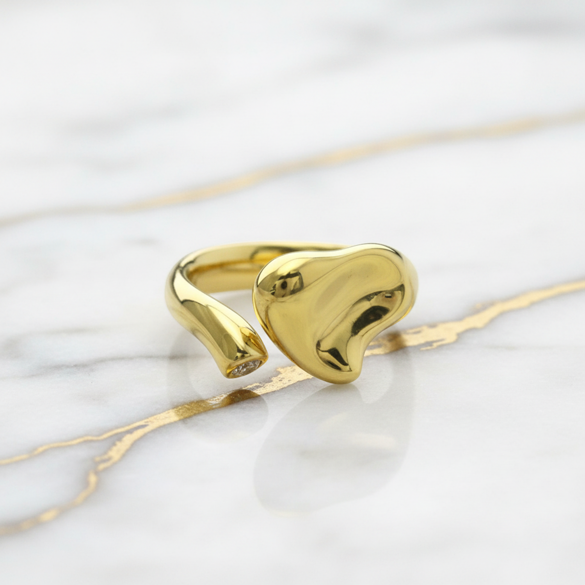 Tiffany Full Heart Ring With 1 Diamond Yellow Gold (18K) Fashion Diamond Band Ring Gold