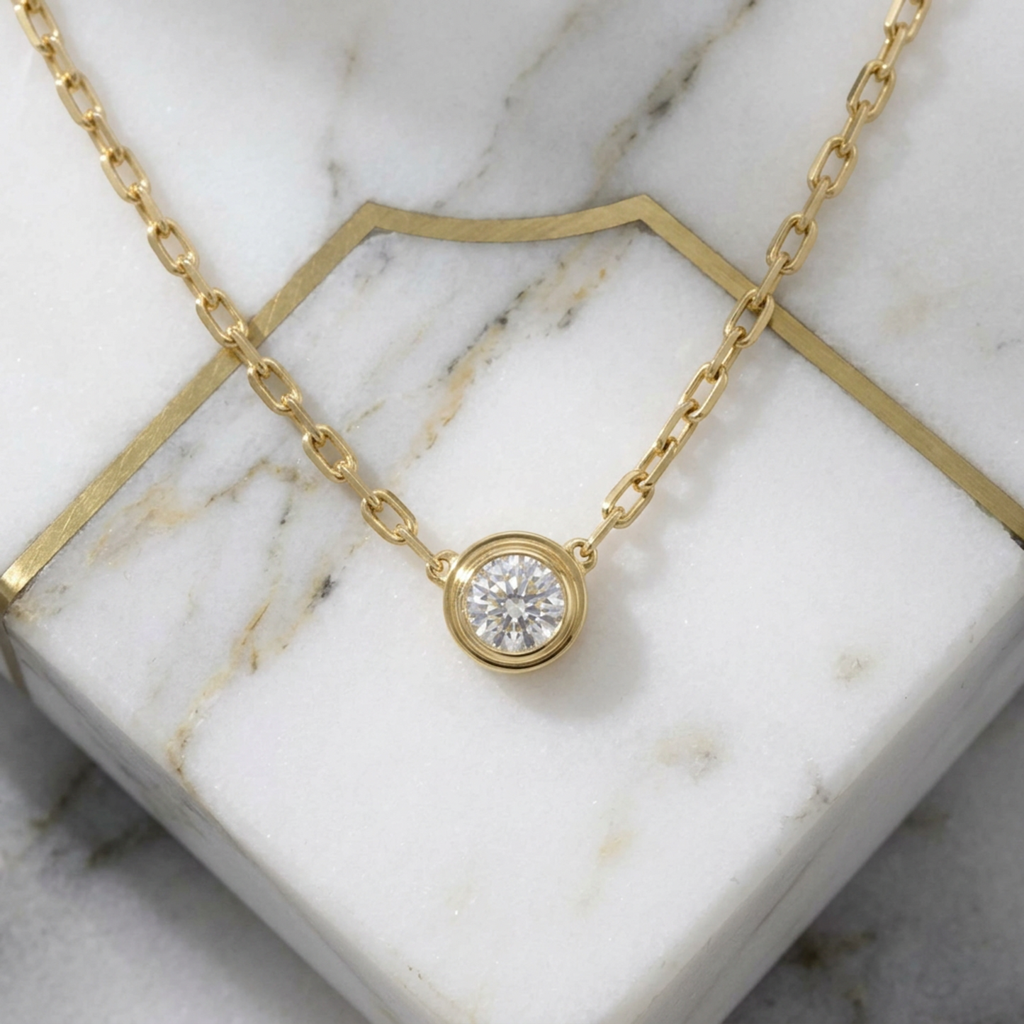 Cartier Damour Necklace SM Yellow Gold (18K) Diamond Women,Men Fashion Necklace (Gold)