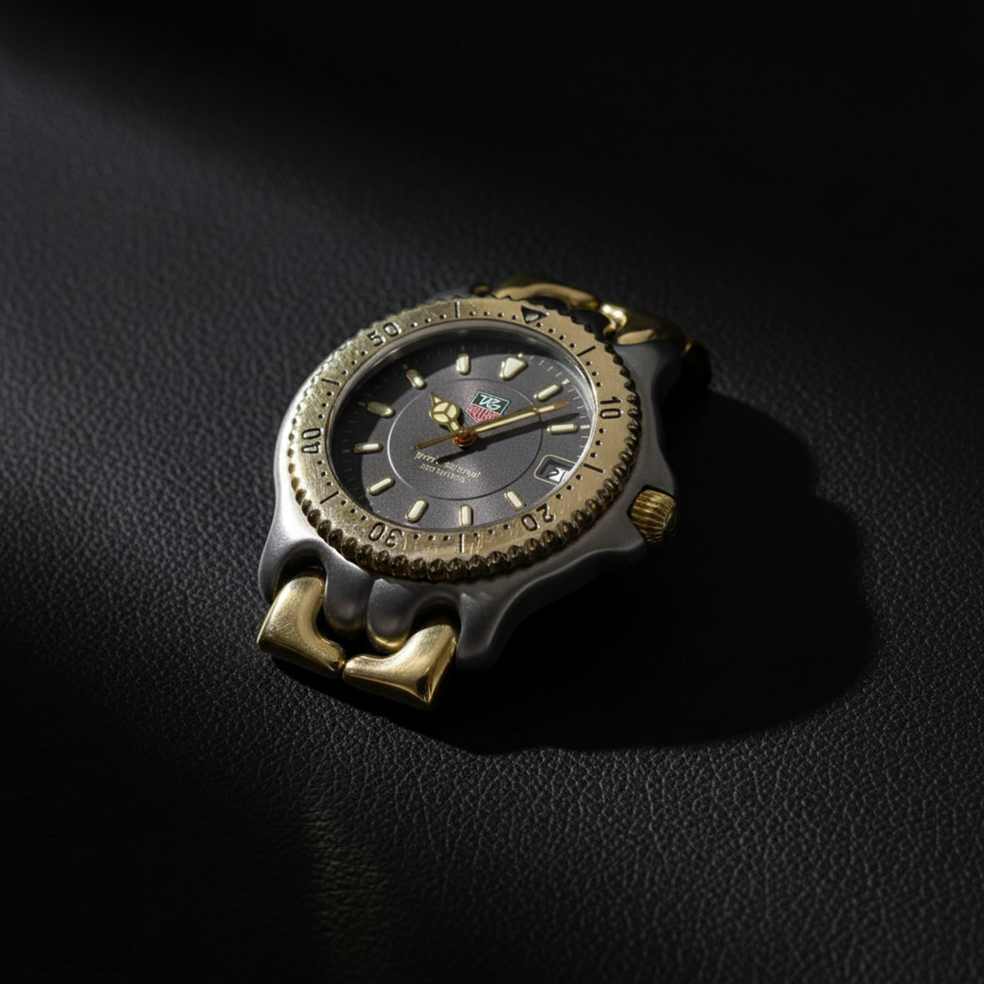 TAG HEUER Sel Professional 200M Gold Plated Steel Watch WG1120 Polished