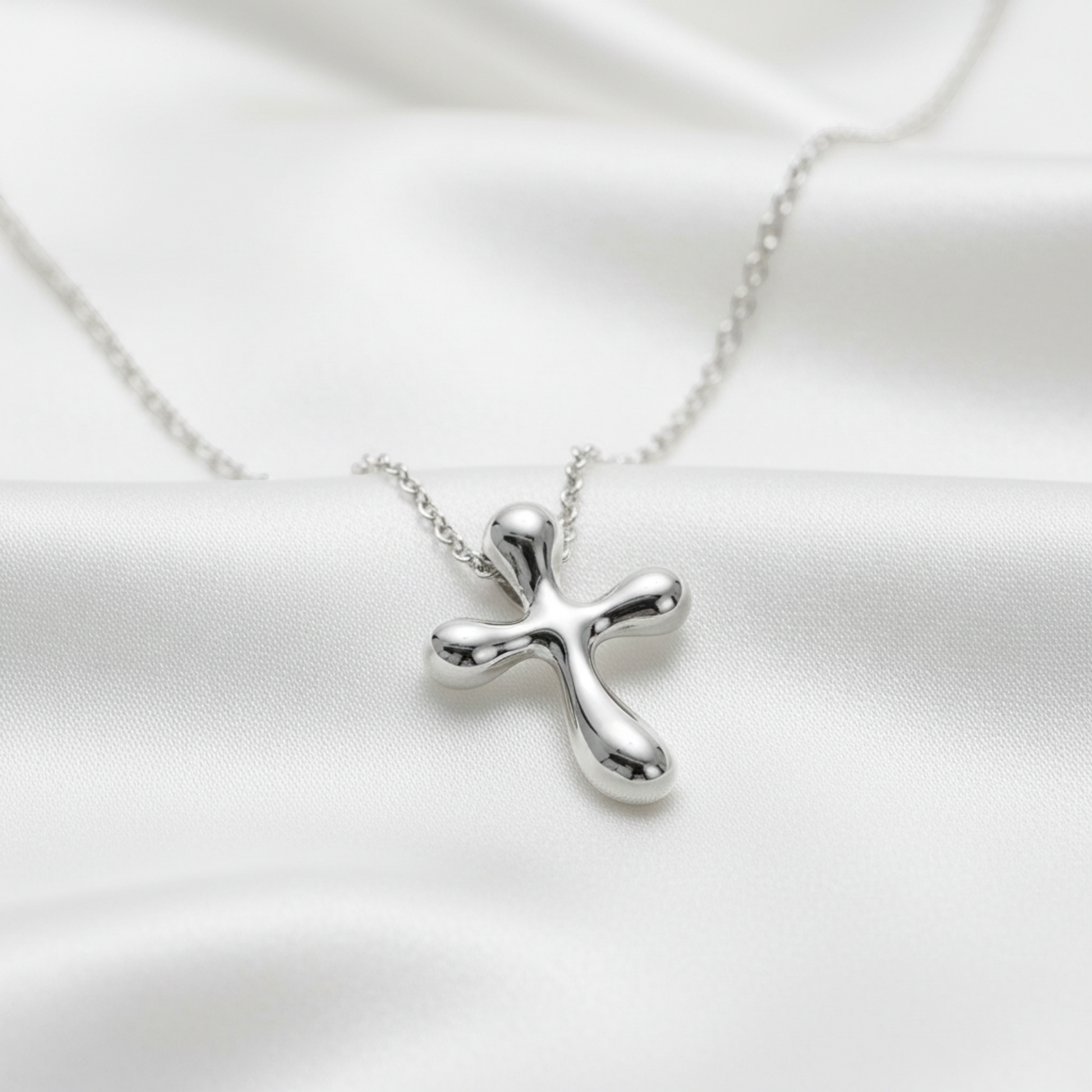 Tiffany Cross Necklace Platinum No Stone Men,Women Fashion Necklace (Silver)
