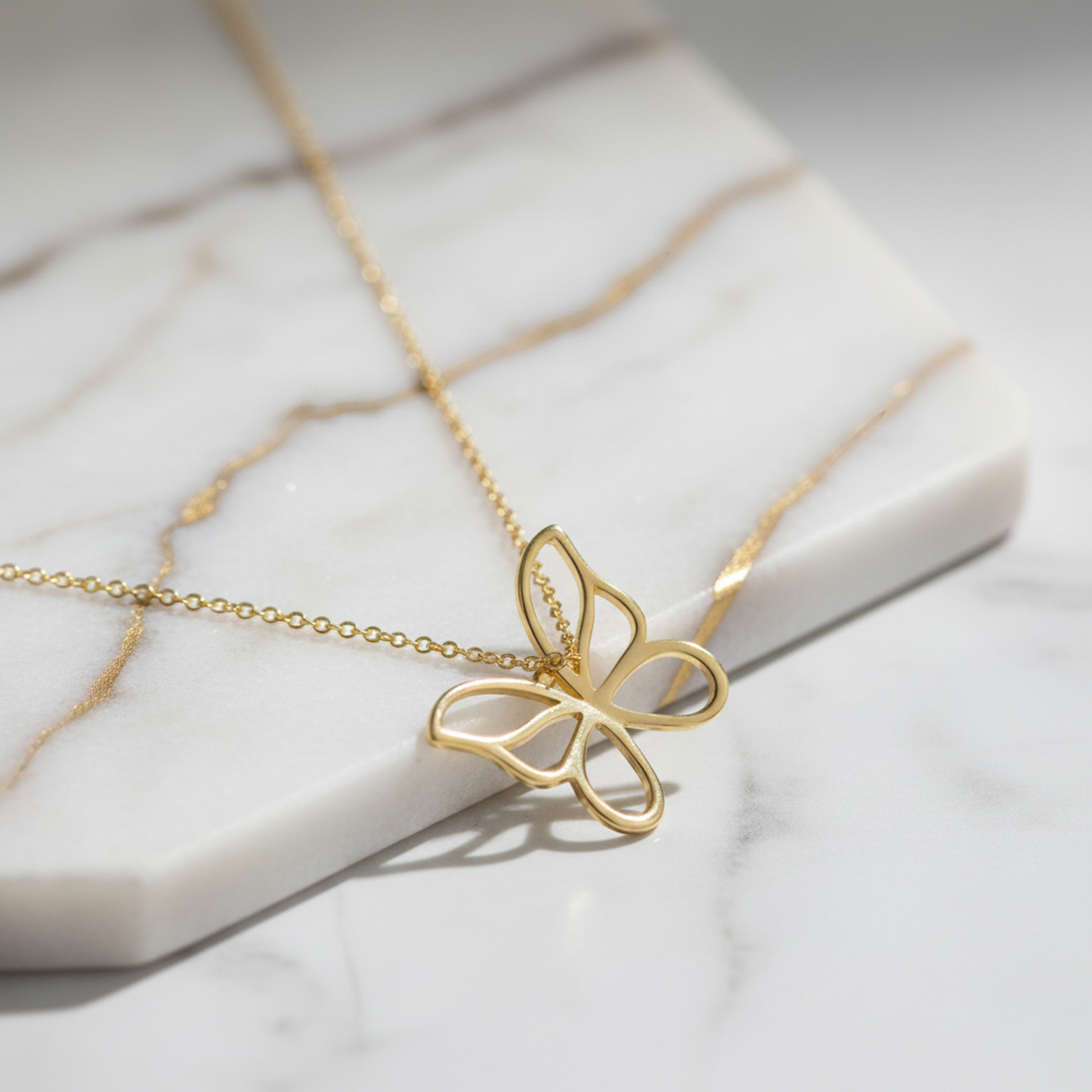 Tiffany Butterfly Necklace Yellow Gold (18K) No Stone Men,Women Fashion Necklace (Gold)