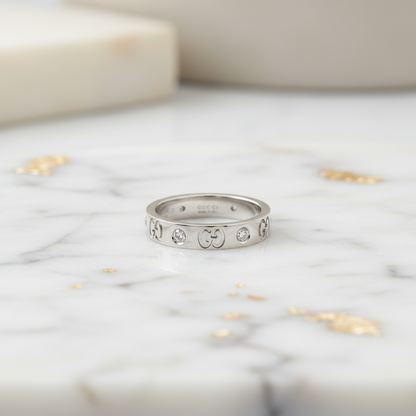 Gucci Icon Ring Diamond White Gold (18K) Fashion Diamond Band Ring Silver