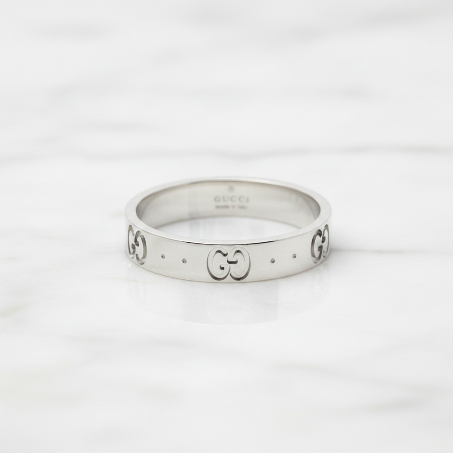 Gucci Icon Ring White Gold (18K) Fashion No Stone Band Ring Silver