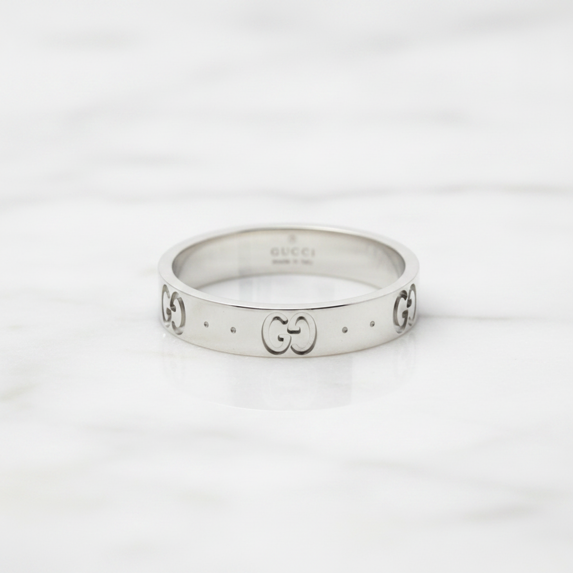 Gucci Icon Ring White Gold (18K) Fashion No Stone Band Ring Silver