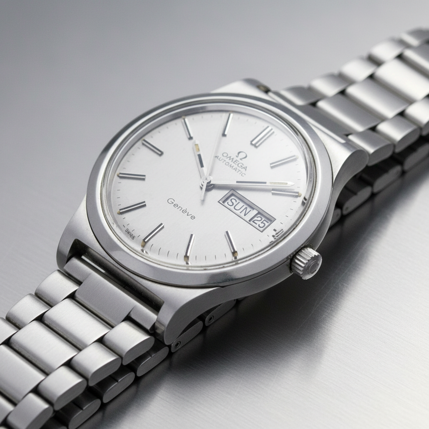 OMEGA Geneve Day Date Cal 1022 Automatic Mens Watch 166.0169 Vintage