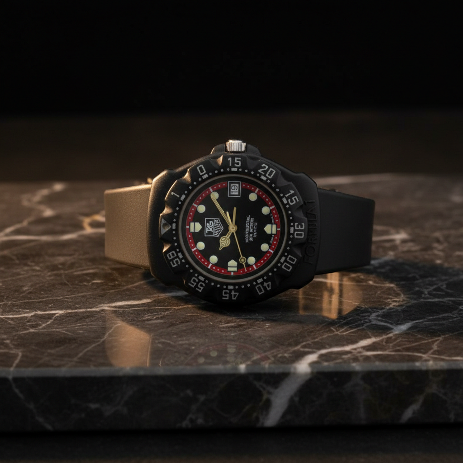 TAG HEUER Formula 1 Quartz Steel Rubber Mid Size Watch 383.513