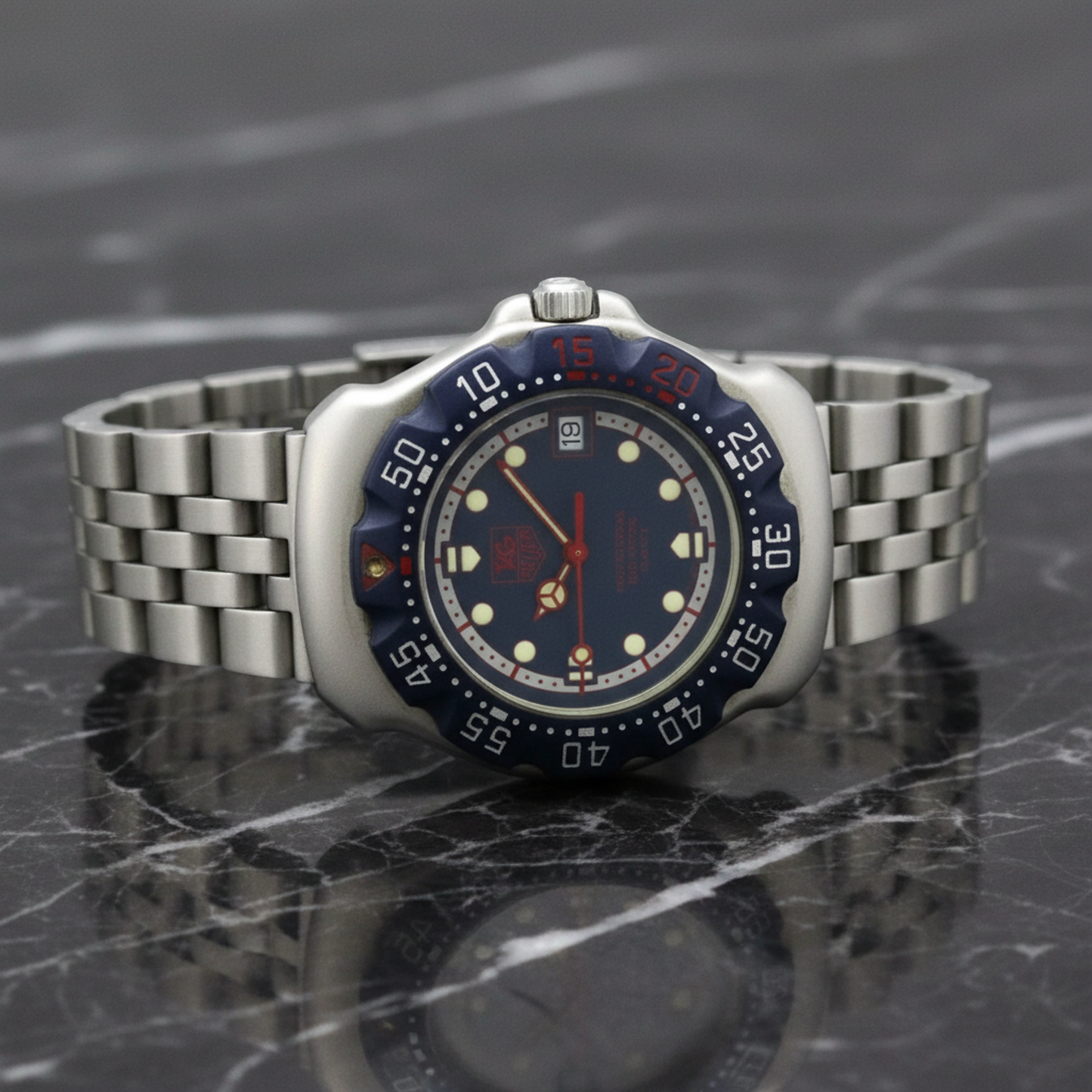 TAG HEUER Formula 1 Stainless Steel Quartz Mens Watch 370.513
