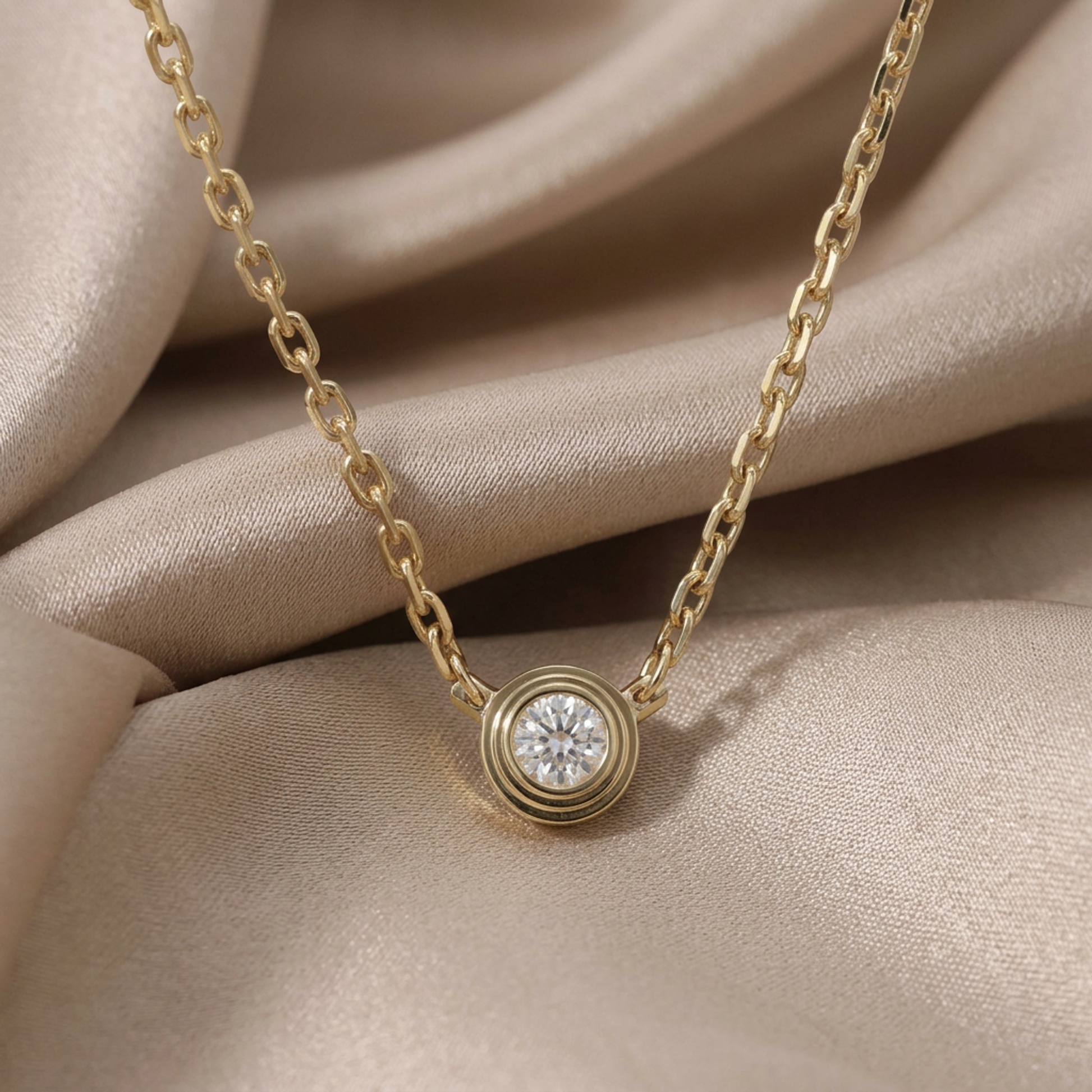 Cartier Damour Diamond Necklace XS Yellow Gold (18K) Diamond Men,Women Fashion Necklace (Gold)