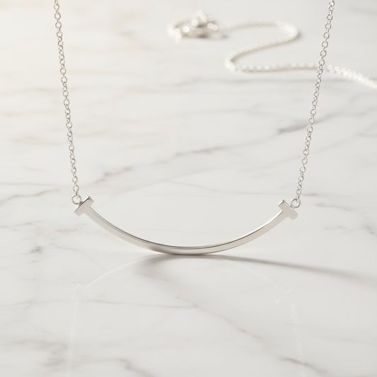 Tiffany Tiffany T Smile Small Size Necklace White Gold (18K) No Stone Men,Women Fashion Necklace (Silver)