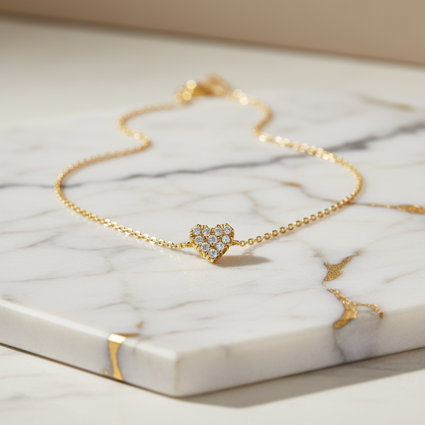 AHKAH Heart Pave Diamond Necklace Yellow Gold (18K) Diamond Women,Men Fashion Pendant Necklace (Gold)