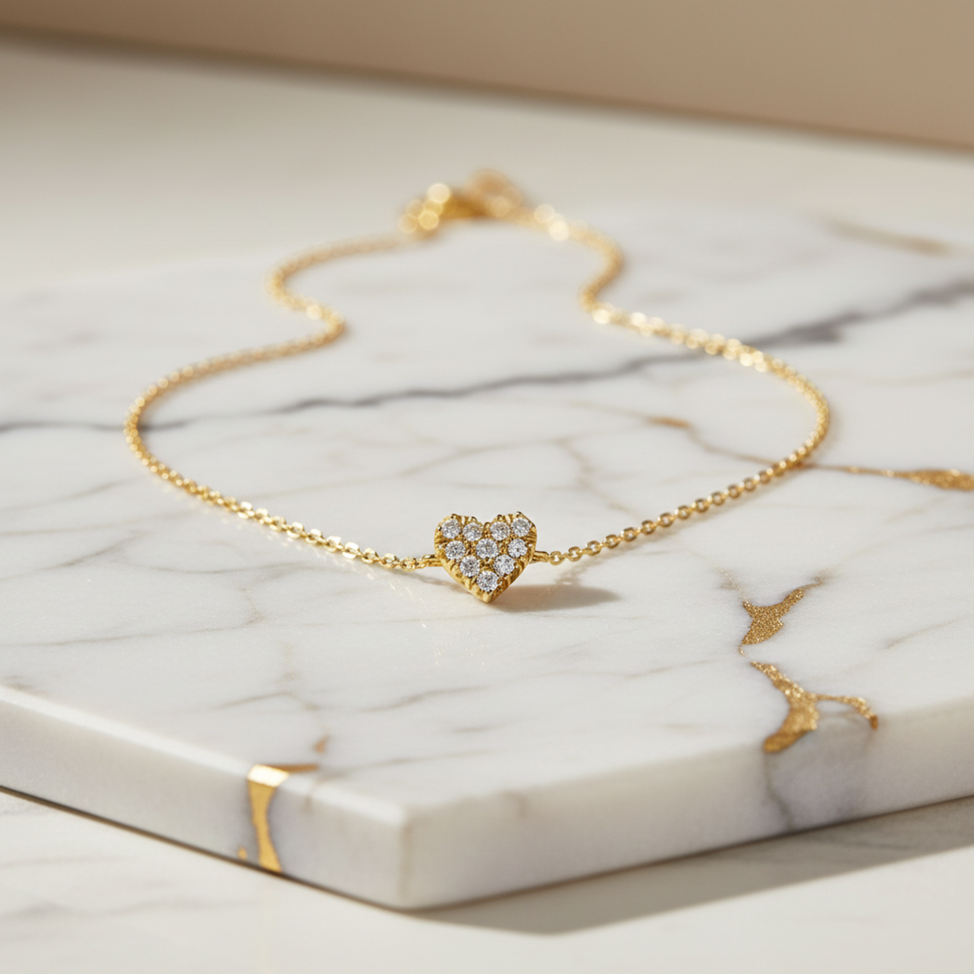 AHKAH Heart Pave Diamond Necklace Yellow Gold (18K) Diamond Women,Men Fashion Pendant Necklace (Gold)