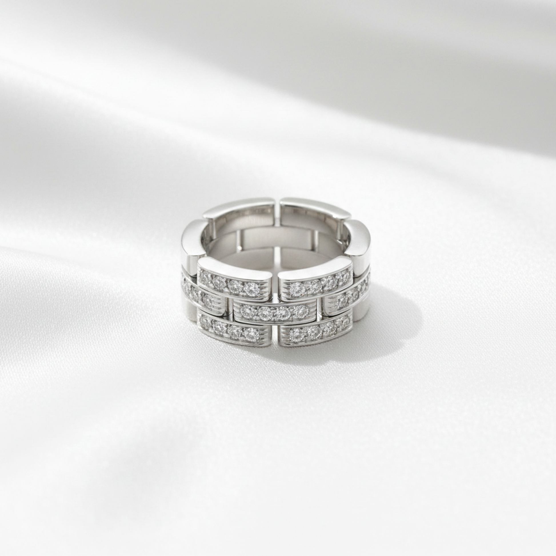 Cartier Maillon Panthère Ring With Diamonds White Gold (18K) Fashion Diamond Band Ring Silver