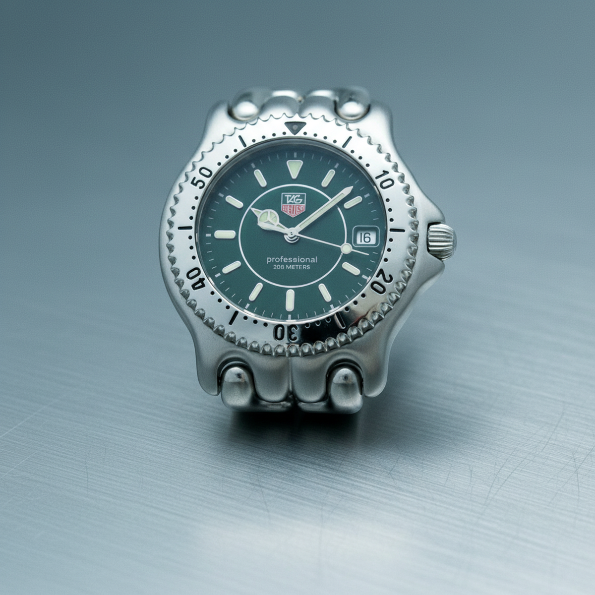 TAG HEUER Sel Professional 200M Quartz Mens Watch WG111E Polished