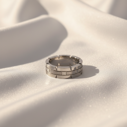 Cartier Tank Française Ring White Gold (18K) Fashion No Stone Band Ring Silver