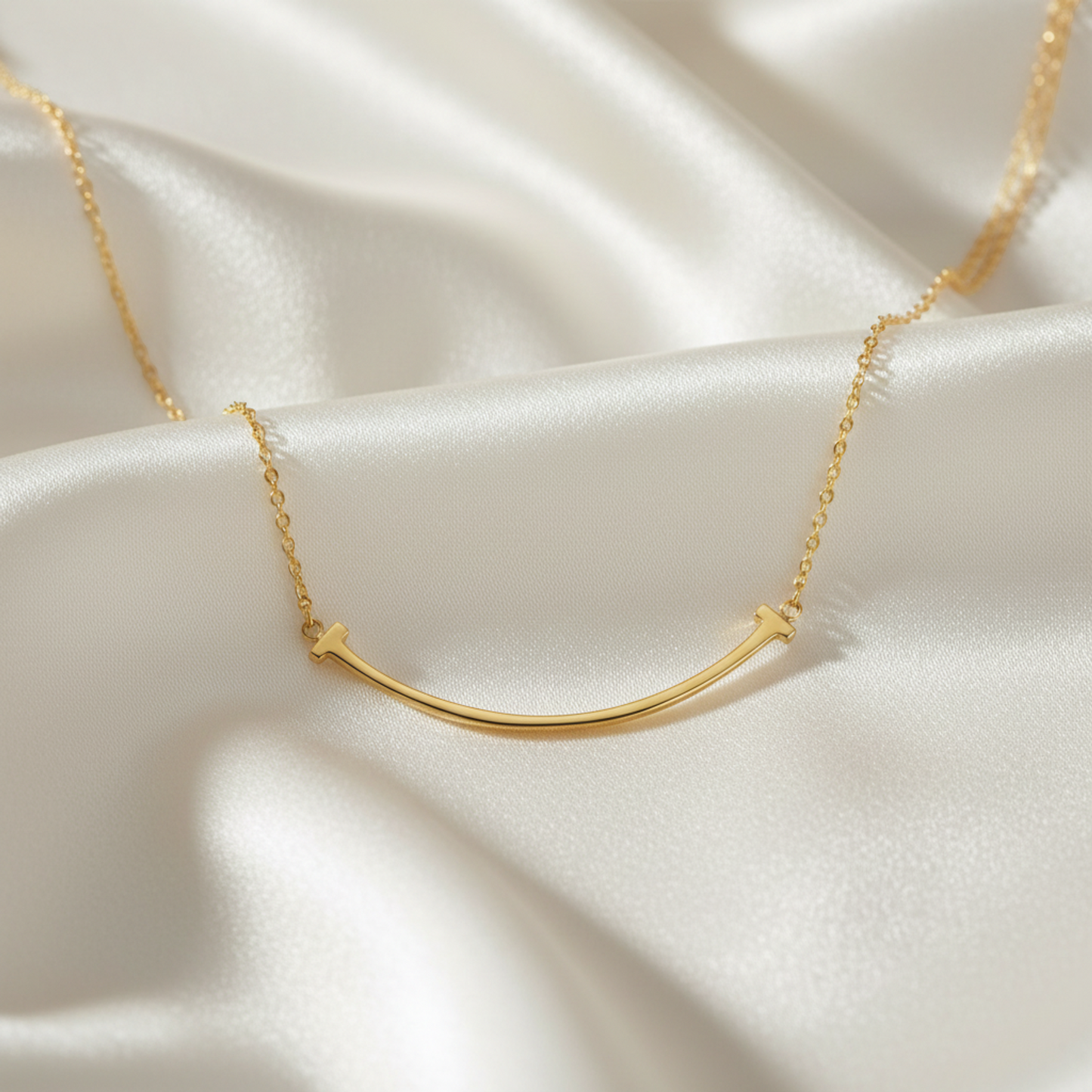 Tiffany Tiffany T Smile Small Size Necklace Yellow Gold (18K) No Stone Men,Women Fashion Necklace (Gold)