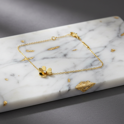 Van Cleef & Arpels Frivole Mini Bracelet Yellow Gold (18K) Diamond Charm Bracelet Gold