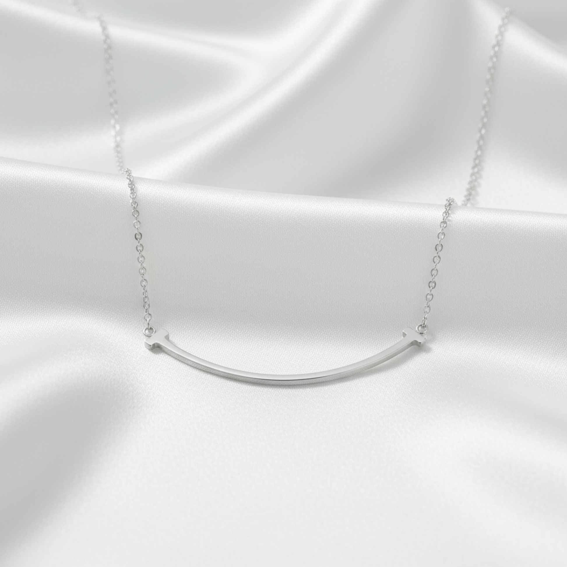 Tiffany Tiffany T Smile Small Size Necklace White Gold (18K) No Stone Men,Women Fashion Necklace (Silver)
