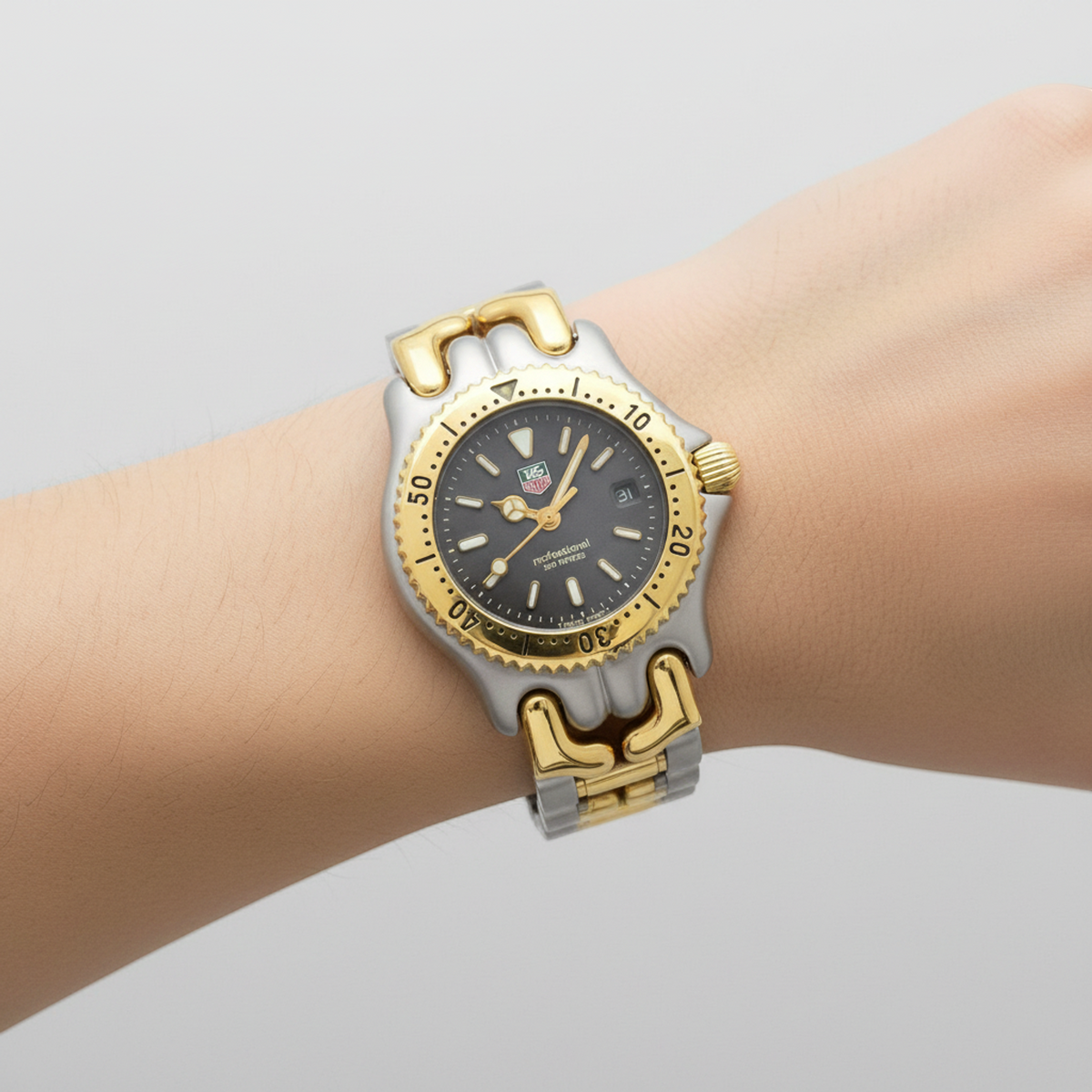 TAG HEUER Sel Professional 200M Gold Plated Steel Ladies Watch S95.215 Polished