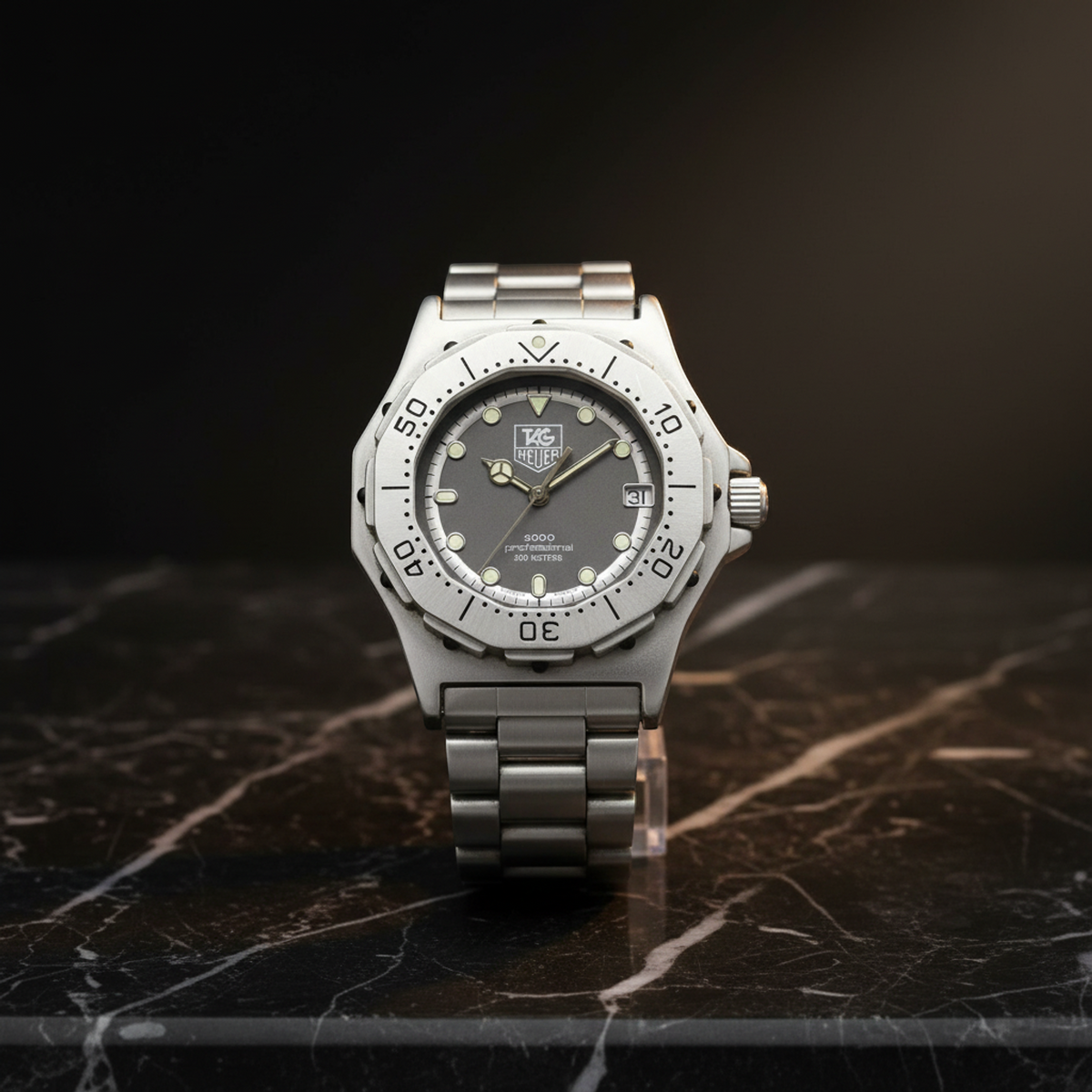 TAG HEUER 3000 Professional Stainless Steel Quartz Mid Size Watch 932.213