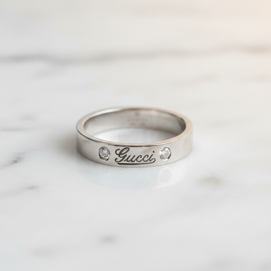Gucci Icon Print Ring With 2 Diamonds White Gold (18K) Fashion Diamond Band Ring Silver