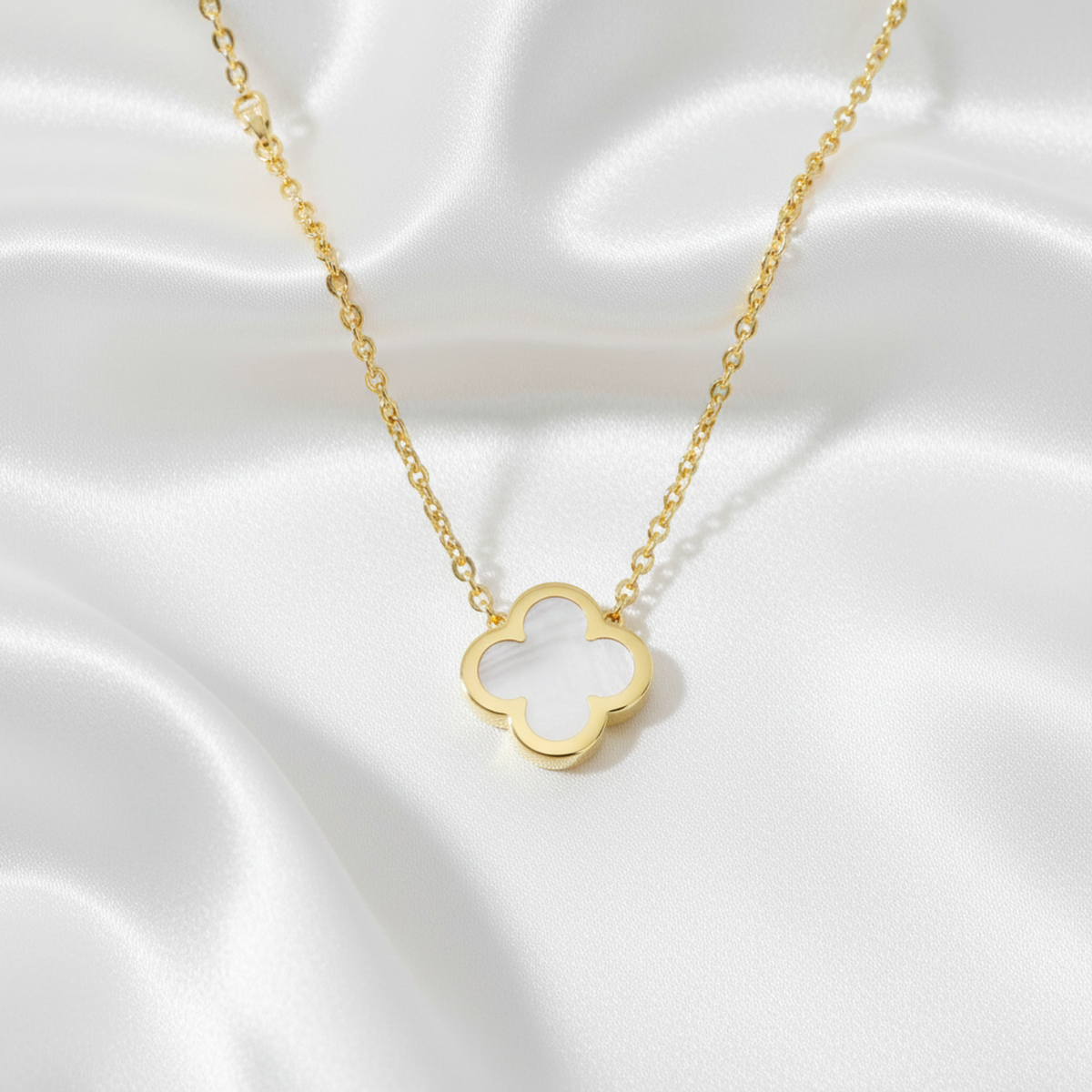 Van Cleef & Arpels Pure Alhambra Necklace Yellow Gold (18K) Mother Of Pearl Women,Men Fashion Necklace (Gold)
