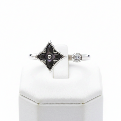 Louis Vuitton Star Blossom Ring White Gold (18K) Fashion Diamond,Mother Of Pearl Band Ring Silver
