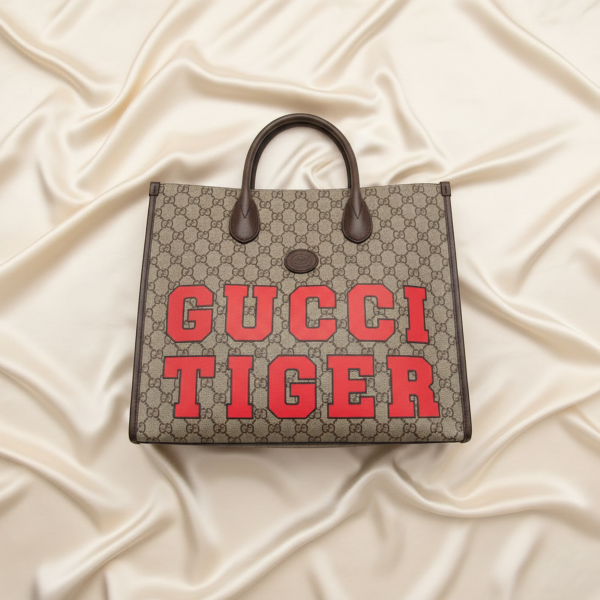 Gucci Gucci Interlocking Gucci Tiger Medium Tote 687827 Men,Women GG Supreme,Leather Shoulder Bag,Tote Bag Beige,Brown