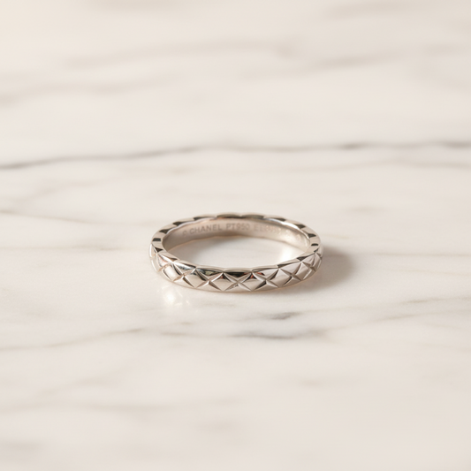 CHANEL Coco Crush Mini Ring Platinum Polished