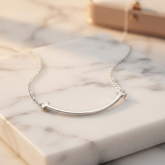Tiffany Tiffany T Smile Small Size Necklace White Gold (18K) No Stone Men,Women Fashion Necklace (Silver)